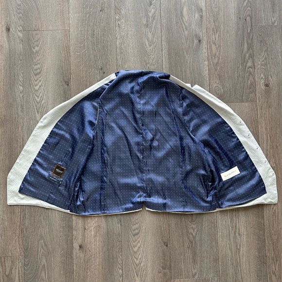 Suitsupply Light Summer Wool Vest - Picture 2 of 6